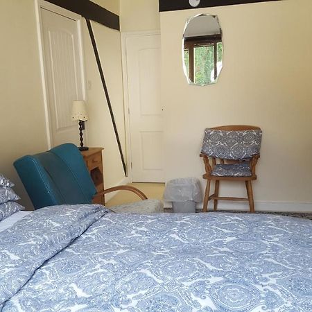 Follets B&B Pewsey Екстер'єр фото