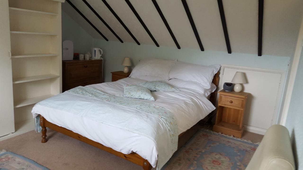 Follets B&B Pewsey Номер фото
